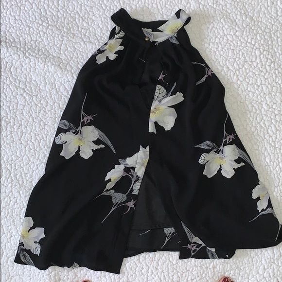 black blouse - Picture 3 of 5